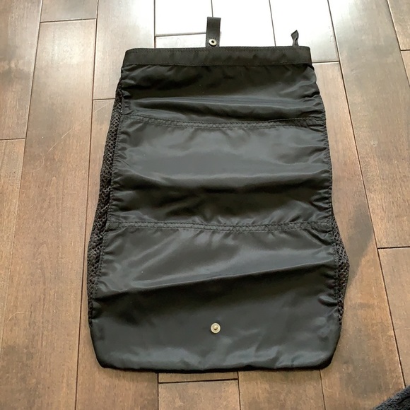 Lululemon Toiletries Bag never used - Picture 3 of 5